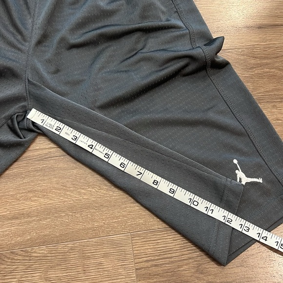 Jordan Size XL Kids Shorts - Picture 9 of 12